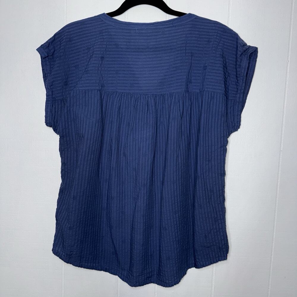 Dolma Women’s Blue Striped Seersucker Top Size L - Picture 2 of 5